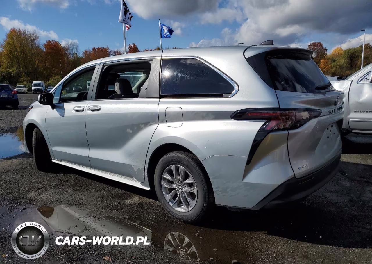 2025 Toyota Sienna Le VIN:5TDKRKEC3SS240317 - 2
