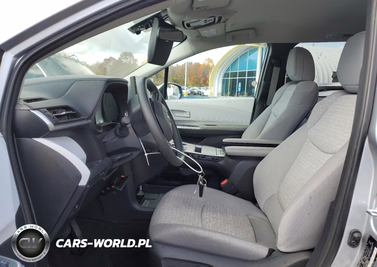 2025 Toyota Sienna Le VIN:5TDKRKEC3SS240317 - 7