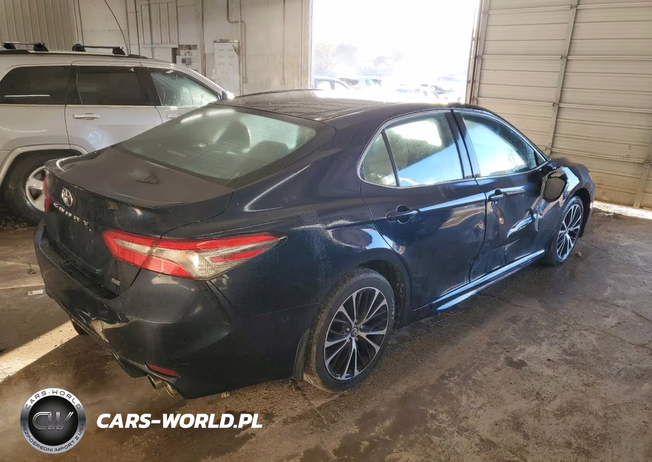 2018 Toyota Camry Se VIN:4T1B11HK1JU635459 - 3