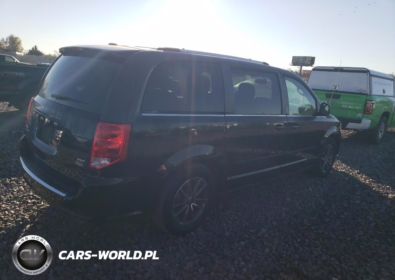2017 Dodge Grand Caravan VIN:2C4RDGCG2HR581001 - 3