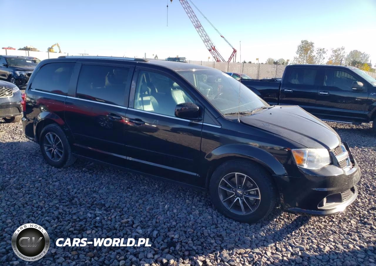 2017 Dodge Grand Caravan VIN:2C4RDGCG2HR581001 - 4