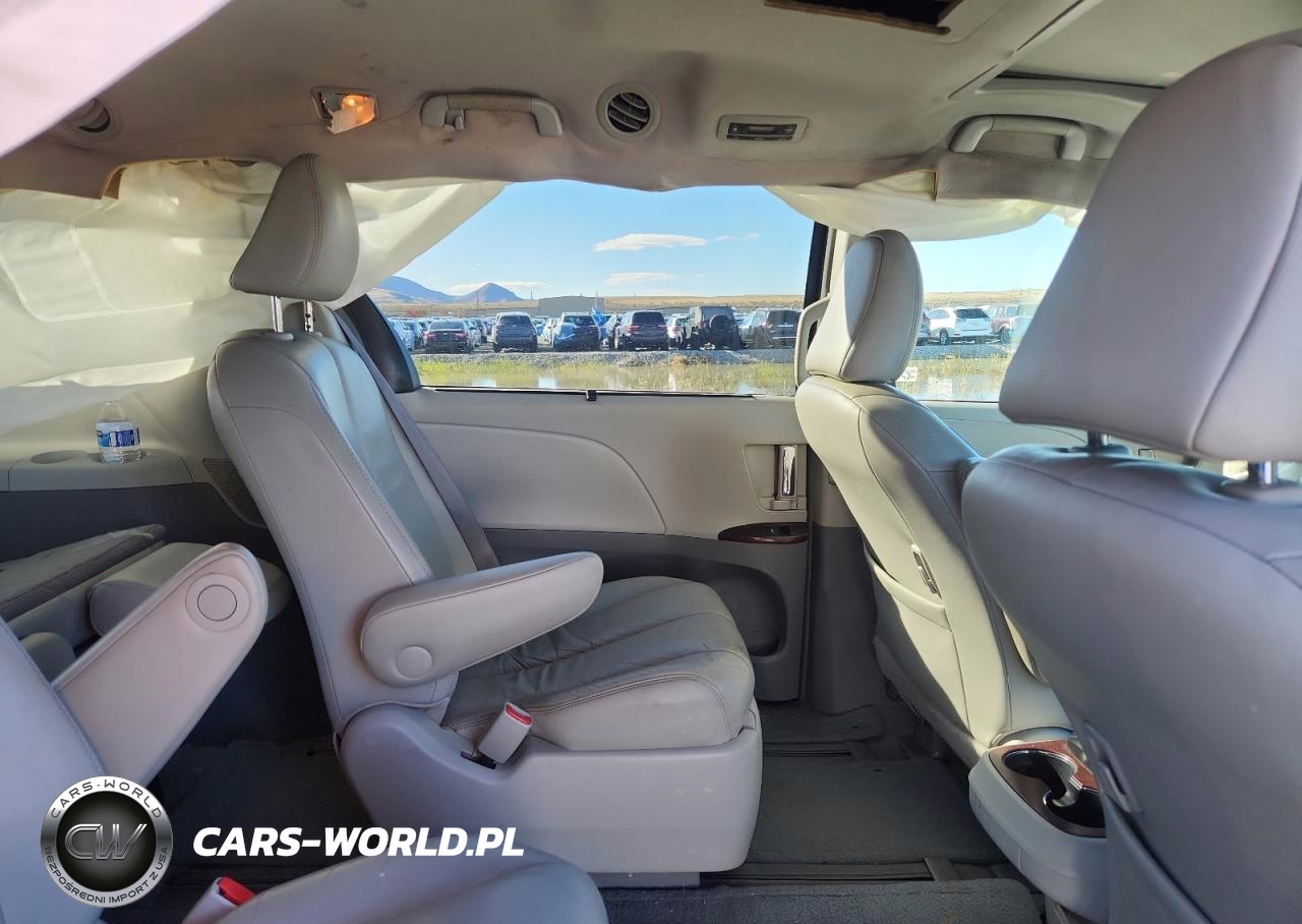 2011 Toyota Sienna Xle VIN:5TDDK3DC7BS008856 - 10