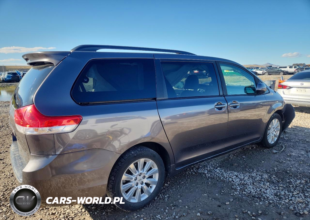 2011 Toyota Sienna Xle VIN:5TDDK3DC7BS008856 - 3
