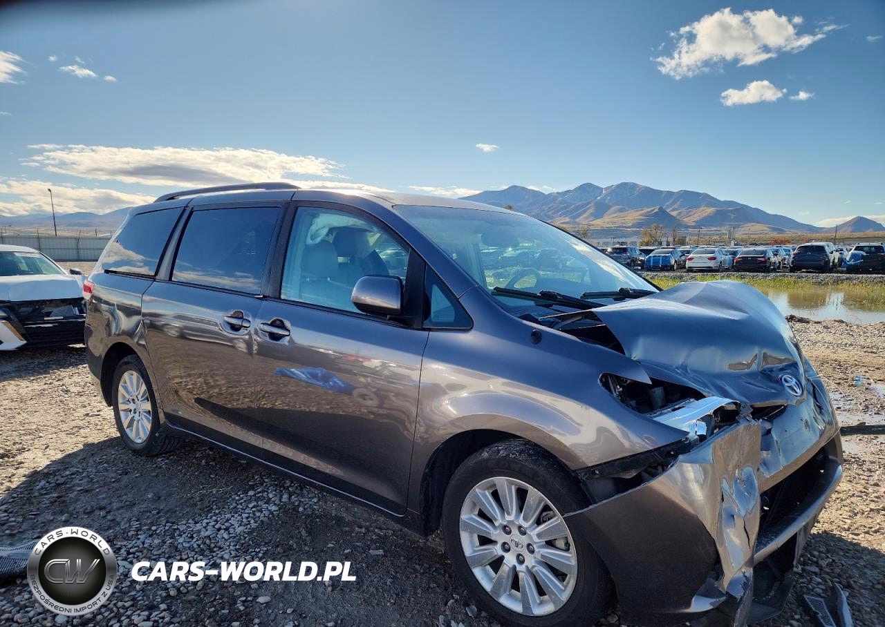 2011 Toyota Sienna Xle VIN:5TDDK3DC7BS008856 - 4