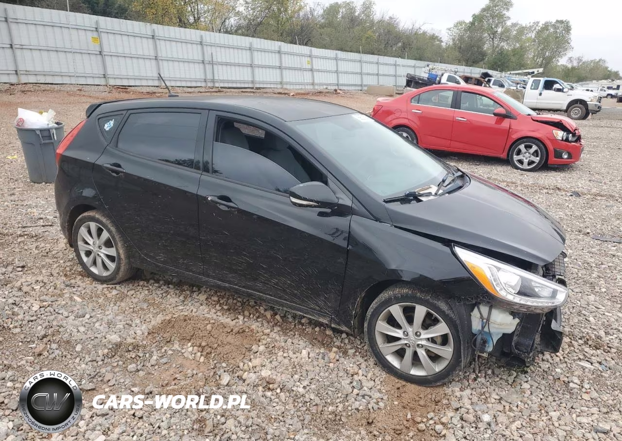 2014 Hyundai Accent Gls VIN:KMHCU5AE1EU163647 - 4