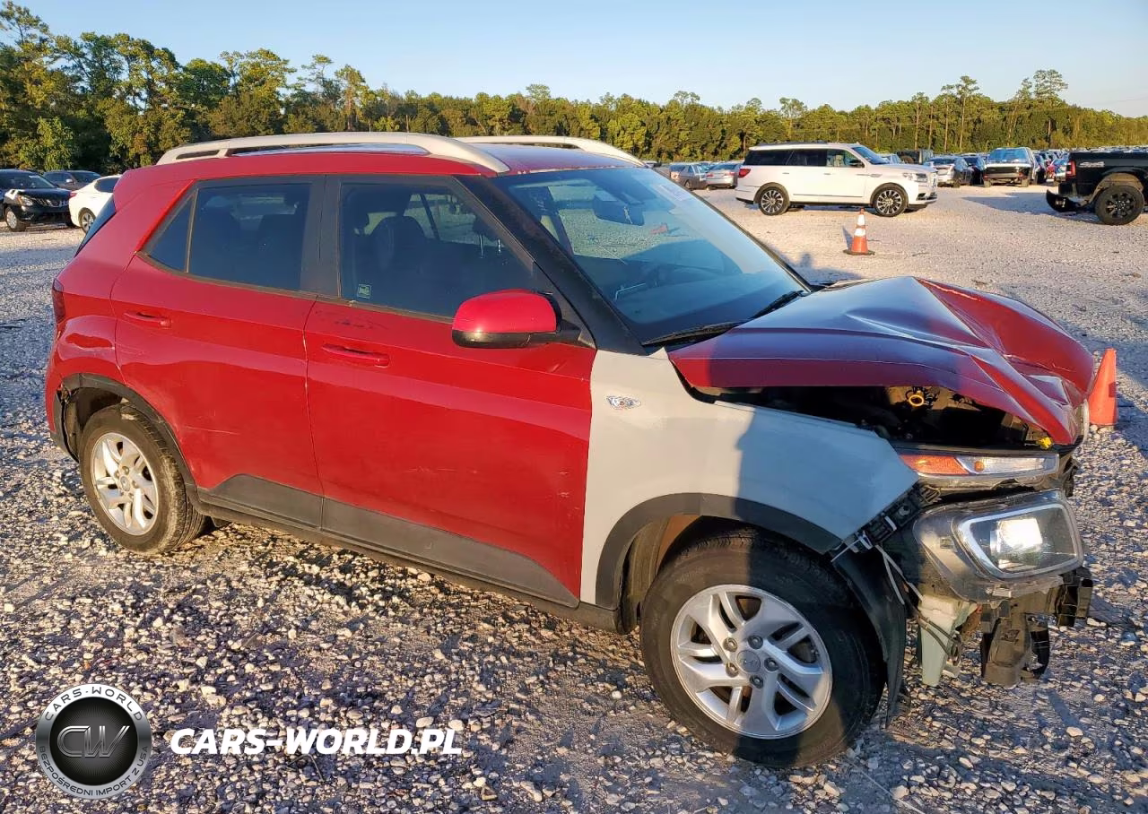 2020 Hyundai Venue Sel VIN:KMHRC8A35LU017150 - 4