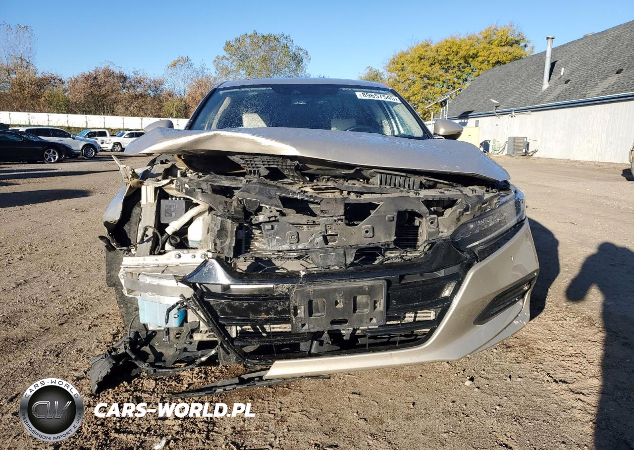 2018 Honda Accord Touring VIN:1HGCV1F90JA059279 - 5
