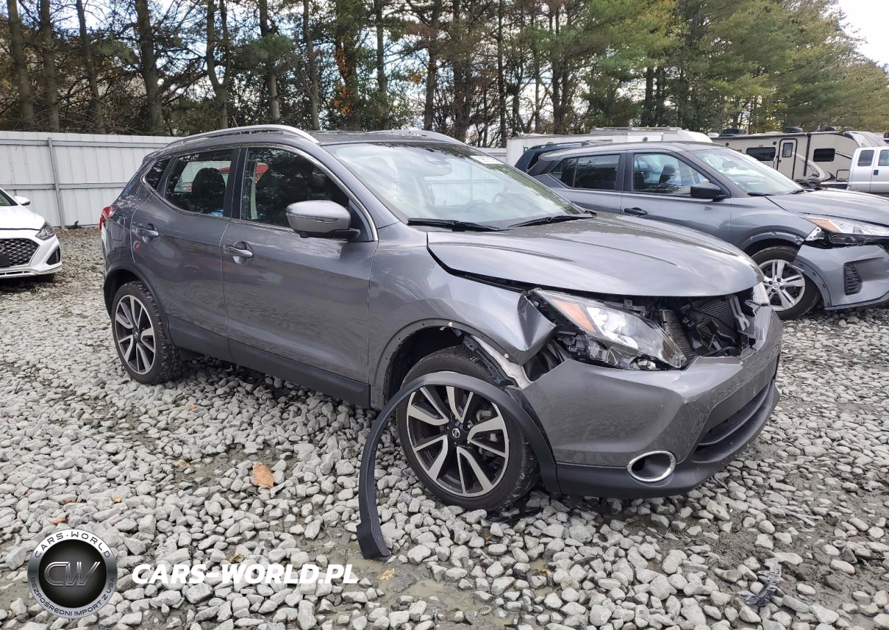 2019 Nissan Rogue Sport S VIN:JN1BJ1CR9KW626333 - 4