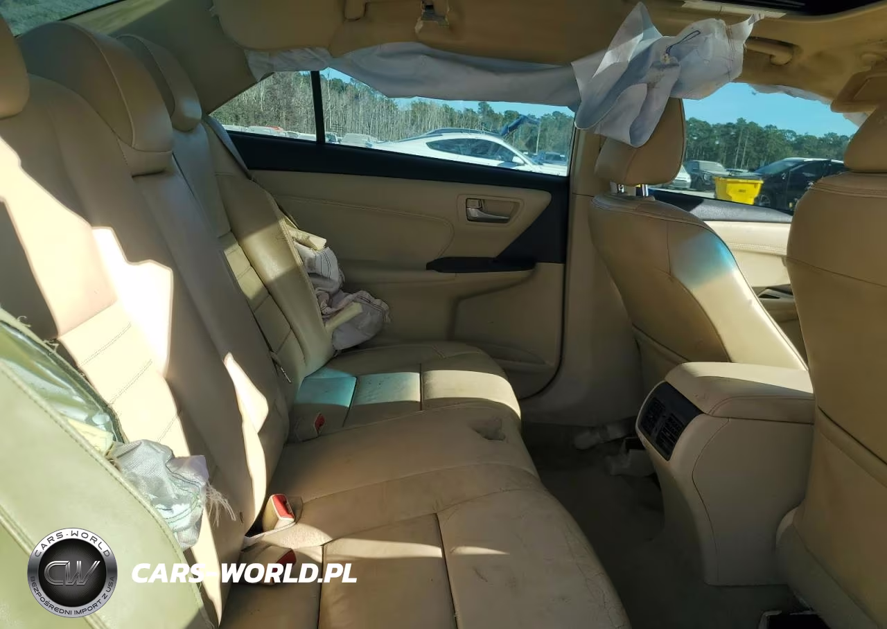 2015 Toyota Camry Le VIN:4T1BF1FK4FU990332 - 10