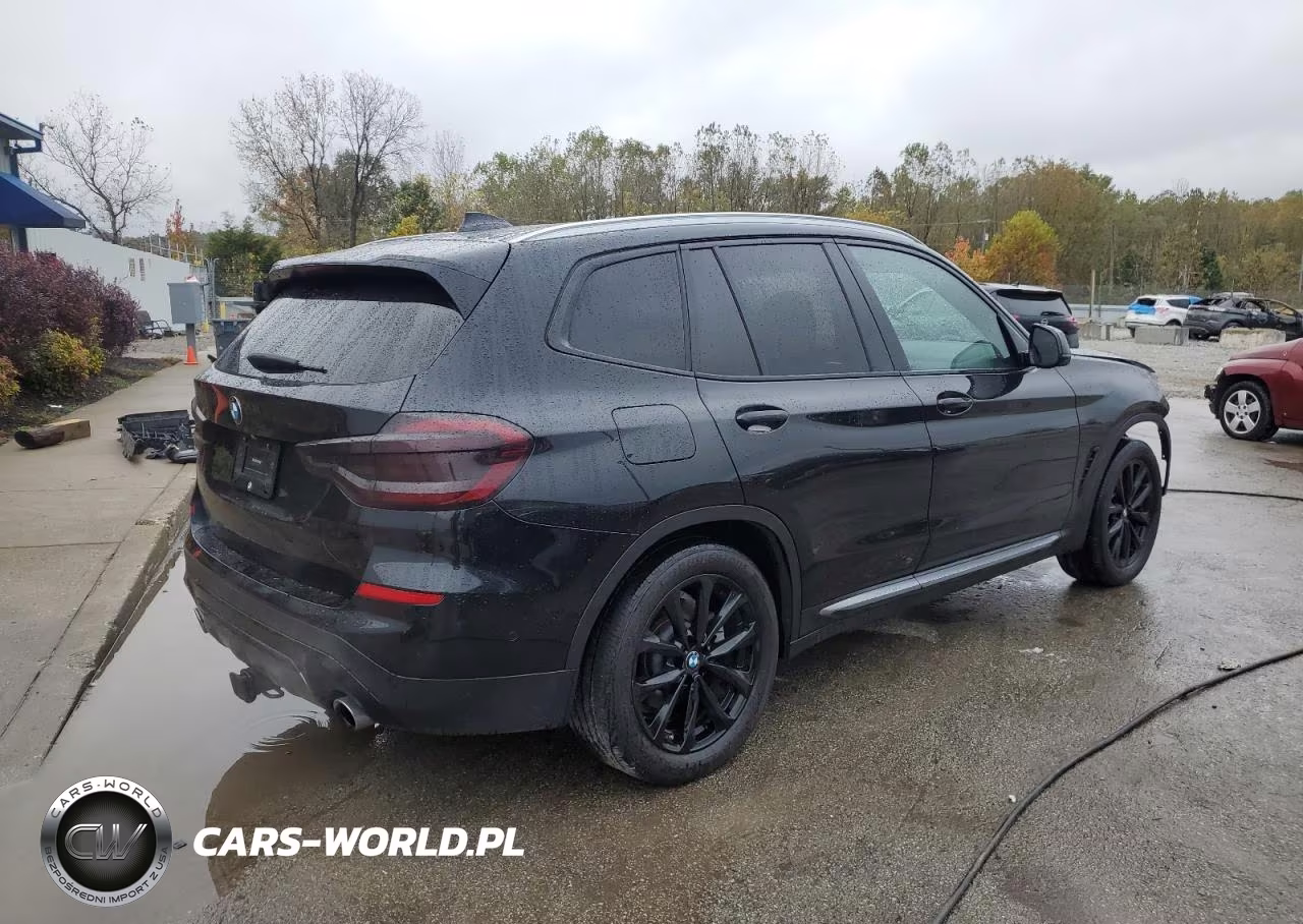 2018 BMW X3 xDrive30I VIN:5UXTR9C58JLC83229 - 3