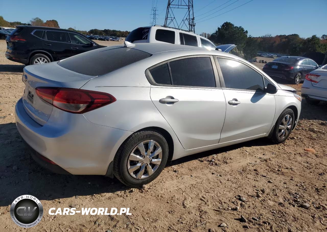 2018 Kia Forte Lx VIN:3KPFK4A73JE281226 - 3
