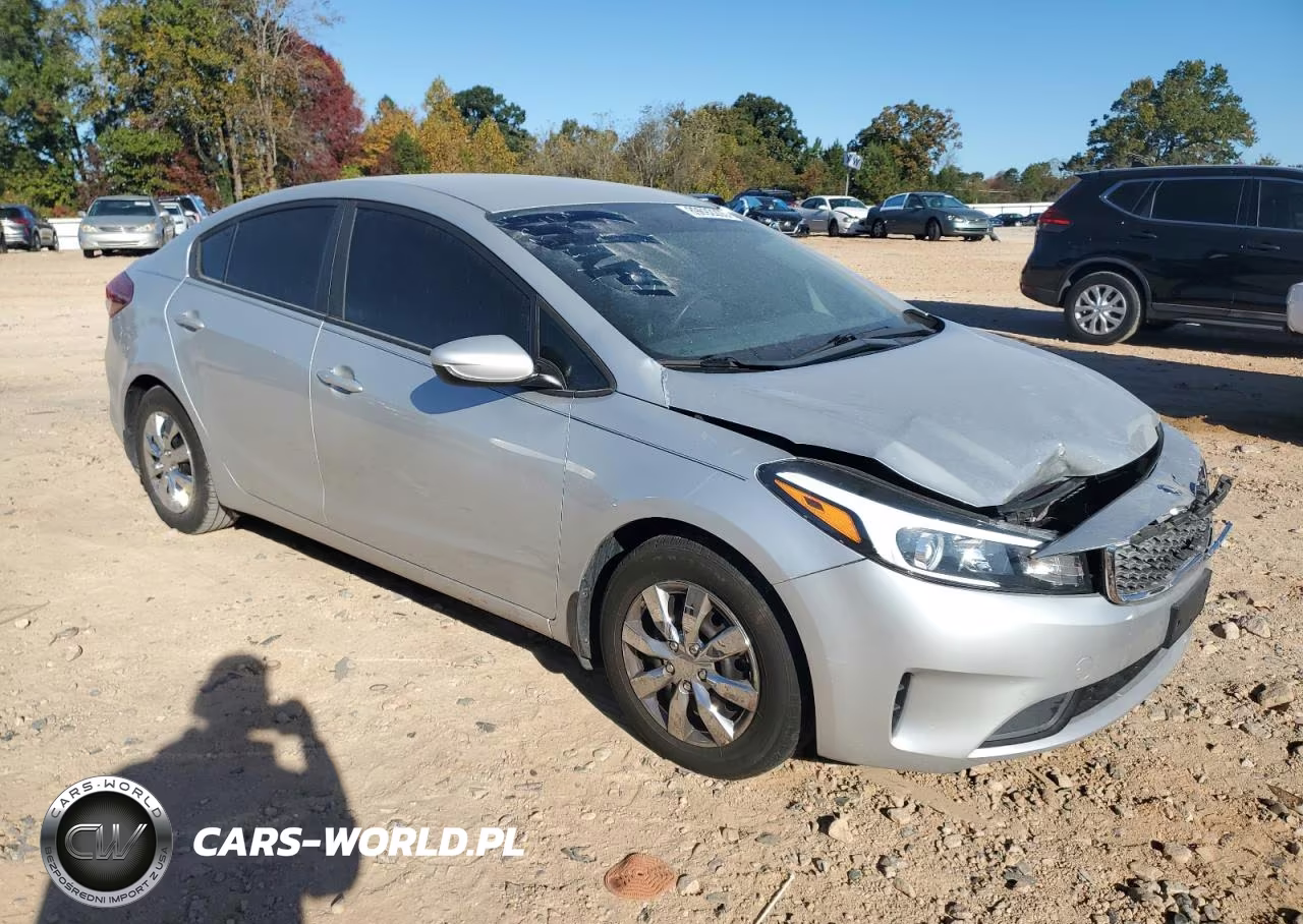 2018 Kia Forte Lx VIN:3KPFK4A73JE281226 - 4