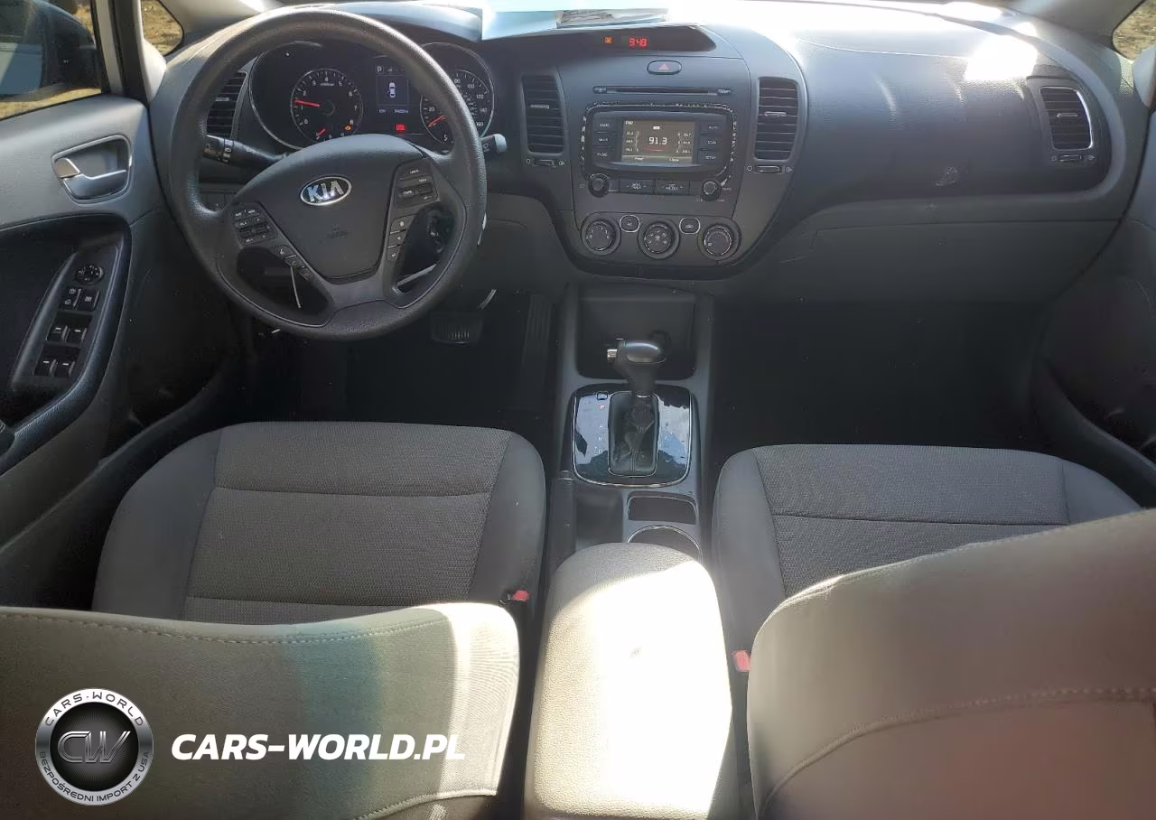 2018 Kia Forte Lx VIN:3KPFK4A73JE281226 - 8