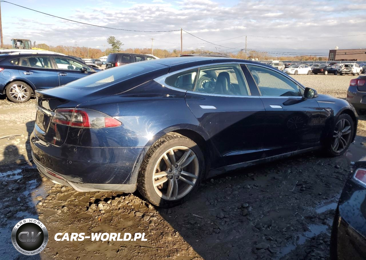 2015 Tesla Model S 85D VIN:5YJSA1H2XFF084033 - 3