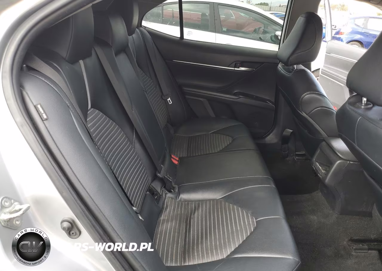 2020 Toyota Camry Se VIN:4T1G11AK9LU334876 - 10