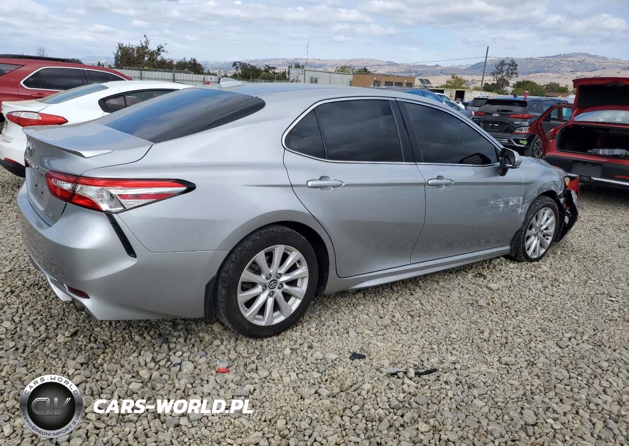 2020 Toyota Camry Se VIN:4T1G11AK9LU334876 - 3