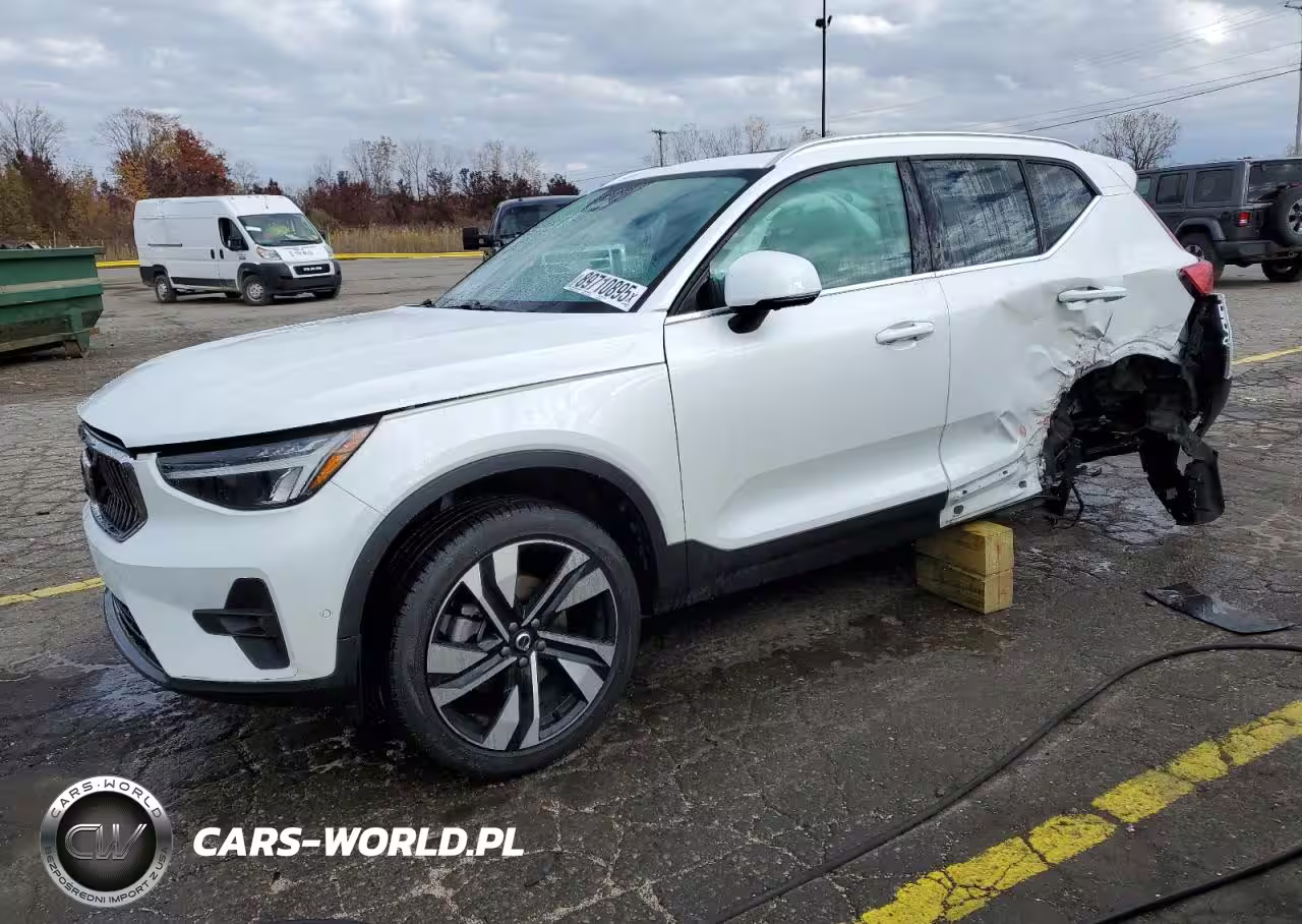 2024 Volvo Xc40 Plus
