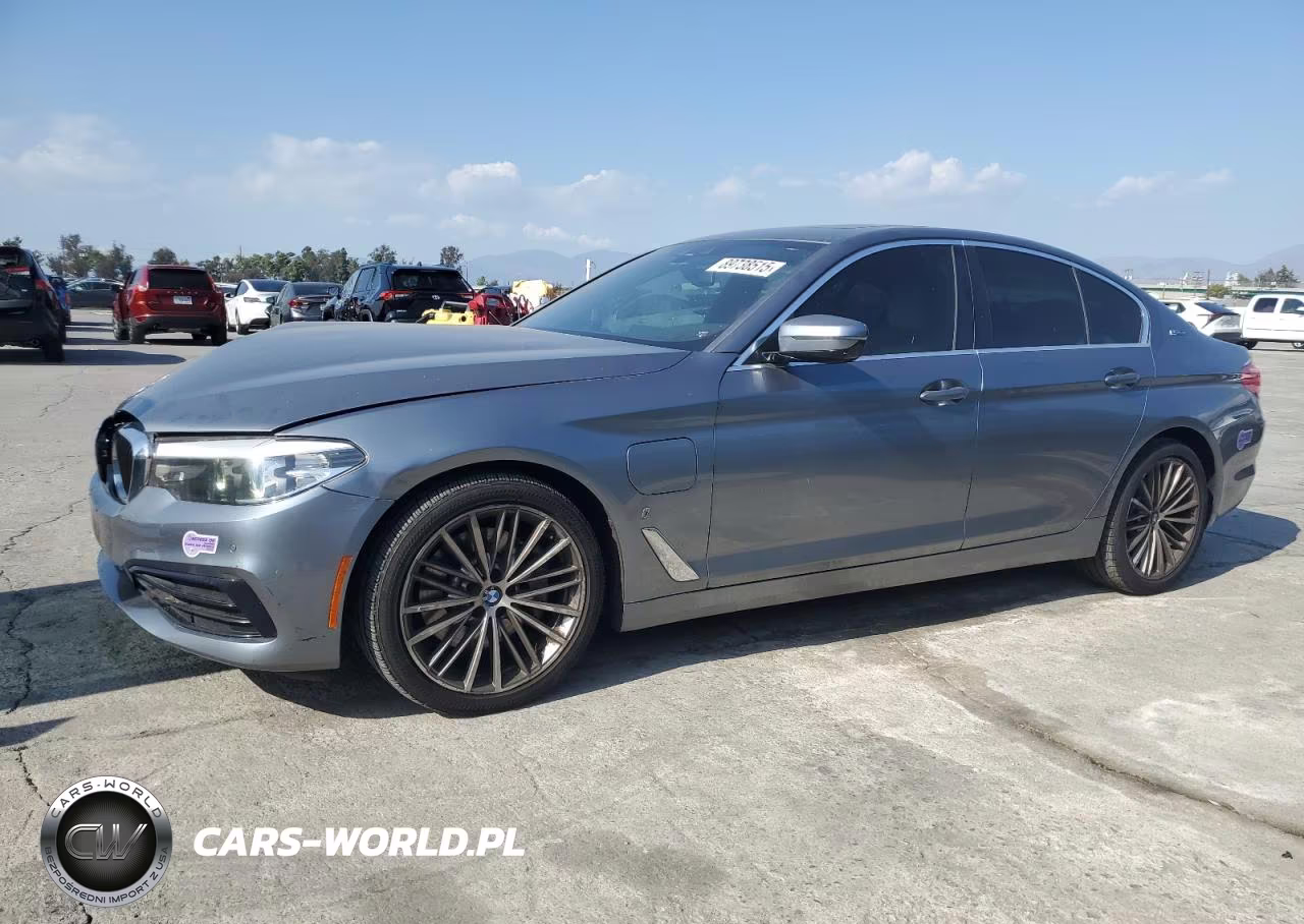 2019 BMW 530E