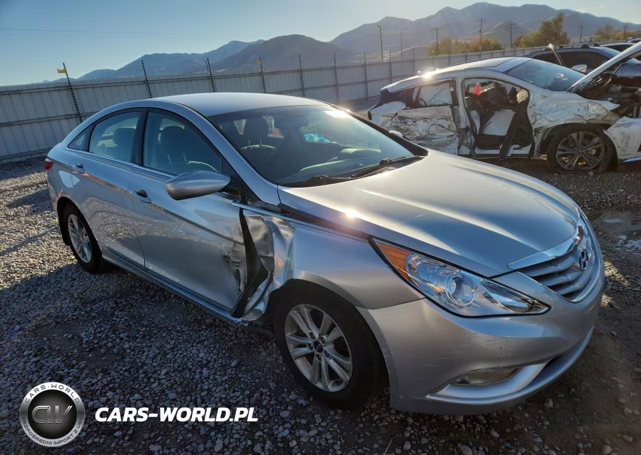 2013 Hyundai Sonata Gls VIN:5NPEB4AC8DH766096 - 4