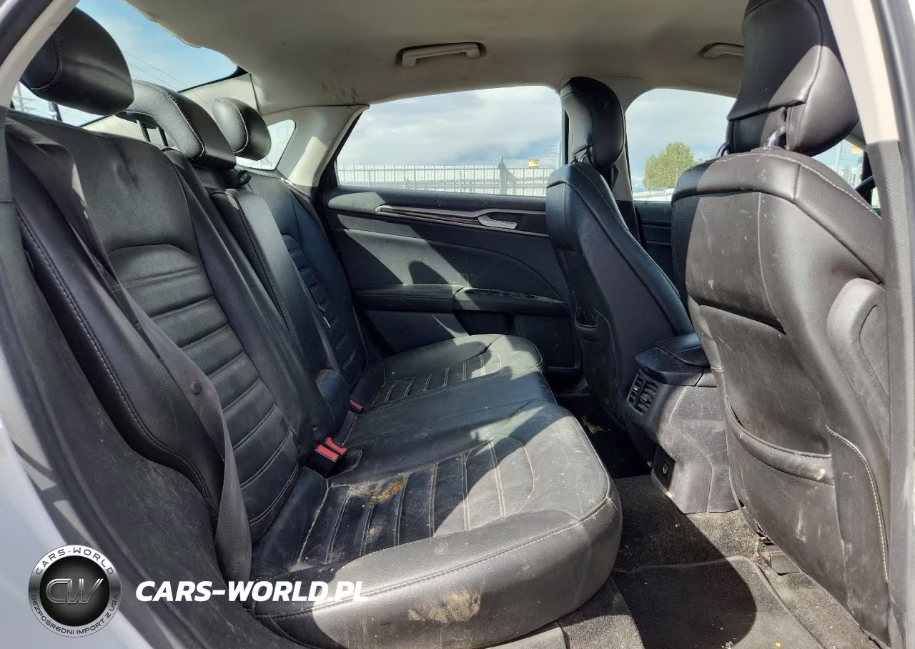 2015 Ford Fusion Se VIN:1FA6P0HD2F5110952 - 10