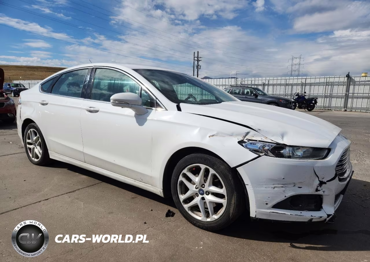 2015 Ford Fusion Se VIN:1FA6P0HD2F5110952 - 4