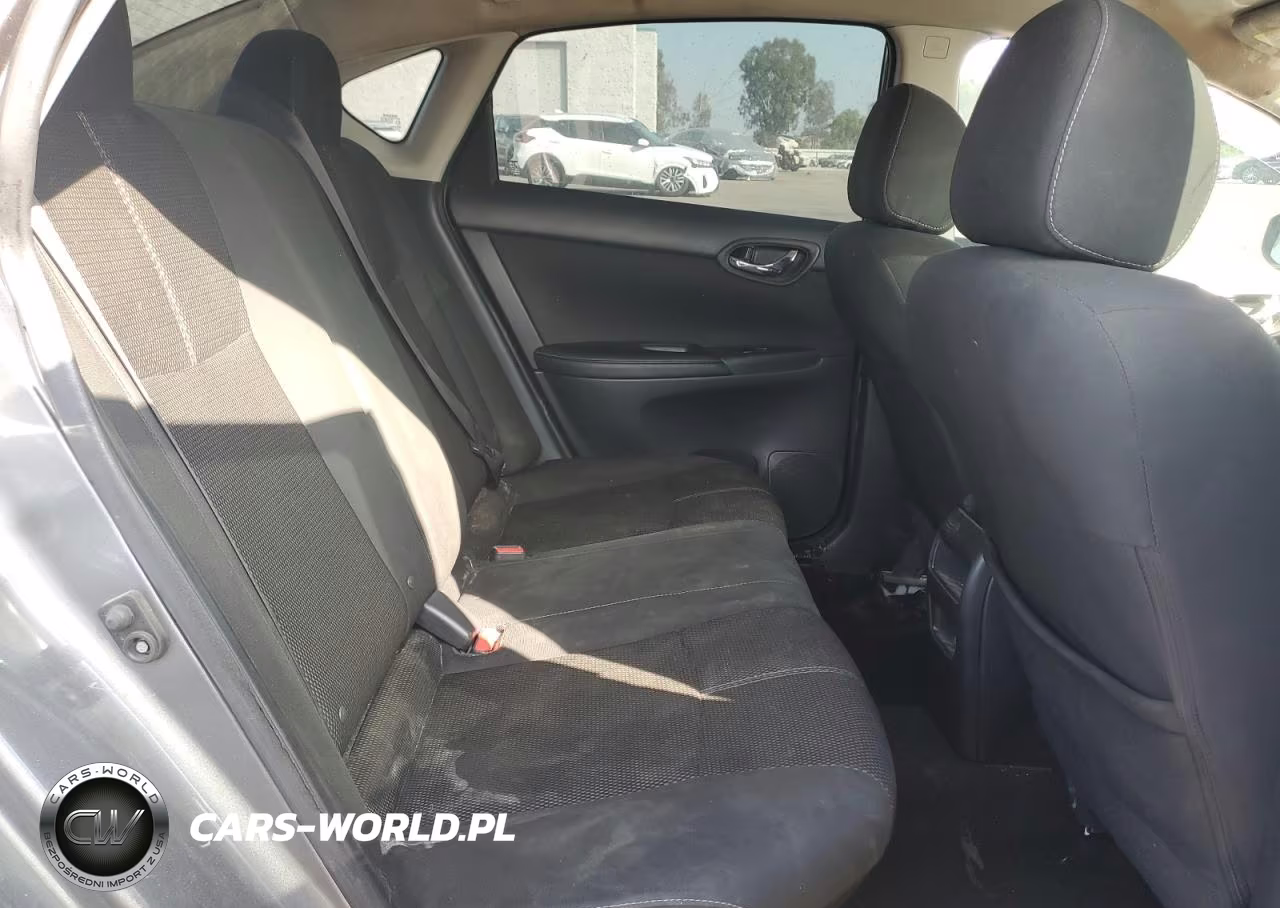2018 Nissan Sentra S VIN:3N1AB7AP3JY248255 - 10