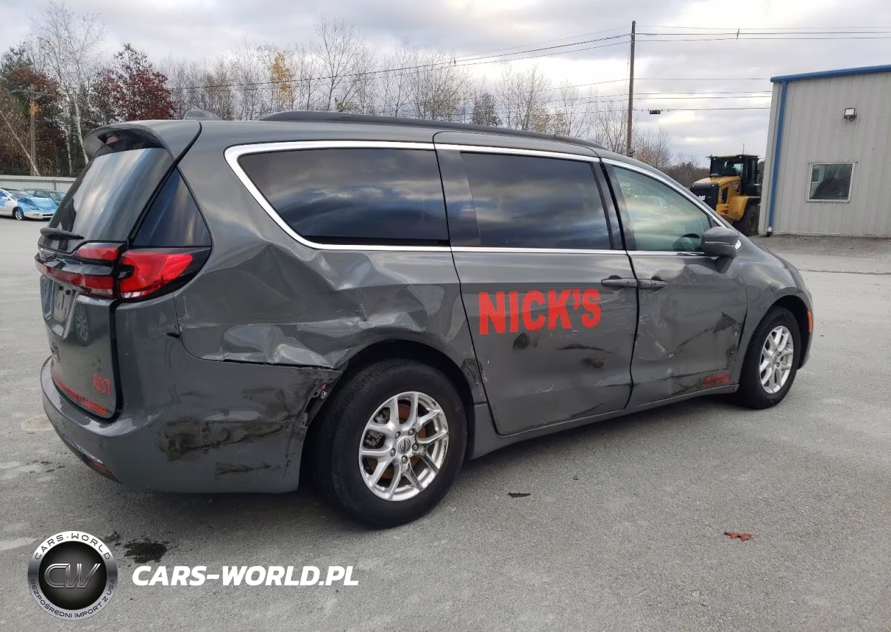 2022 Chrysler Pacifica Touring L VIN:2C4RC1BGXNR114986 - 3