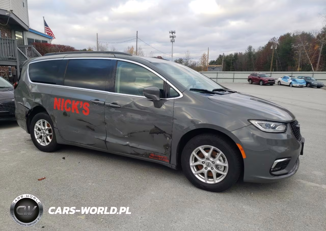 2022 Chrysler Pacifica Touring L VIN:2C4RC1BGXNR114986 - 4
