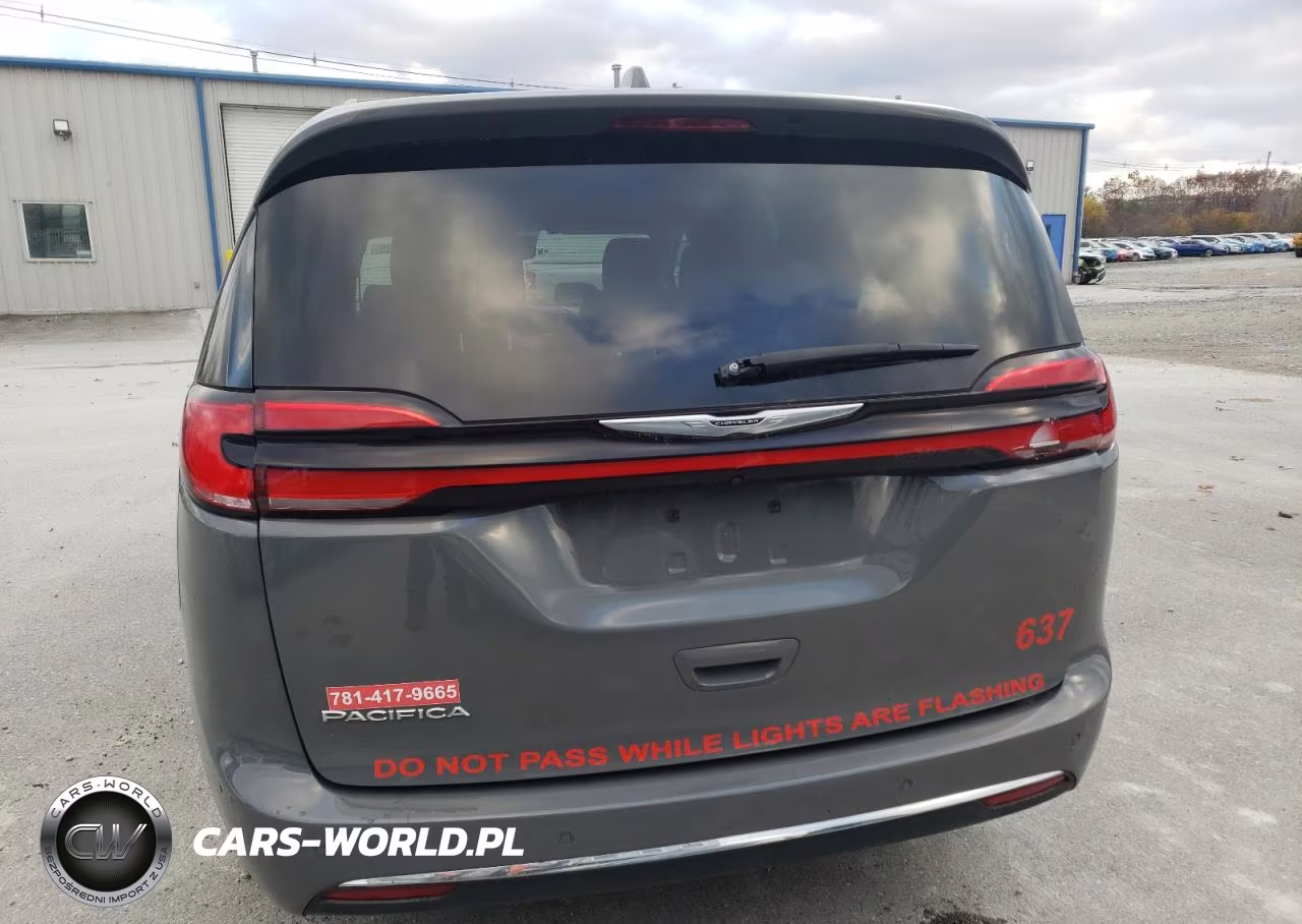 2022 Chrysler Pacifica Touring L VIN:2C4RC1BGXNR114986 - 6