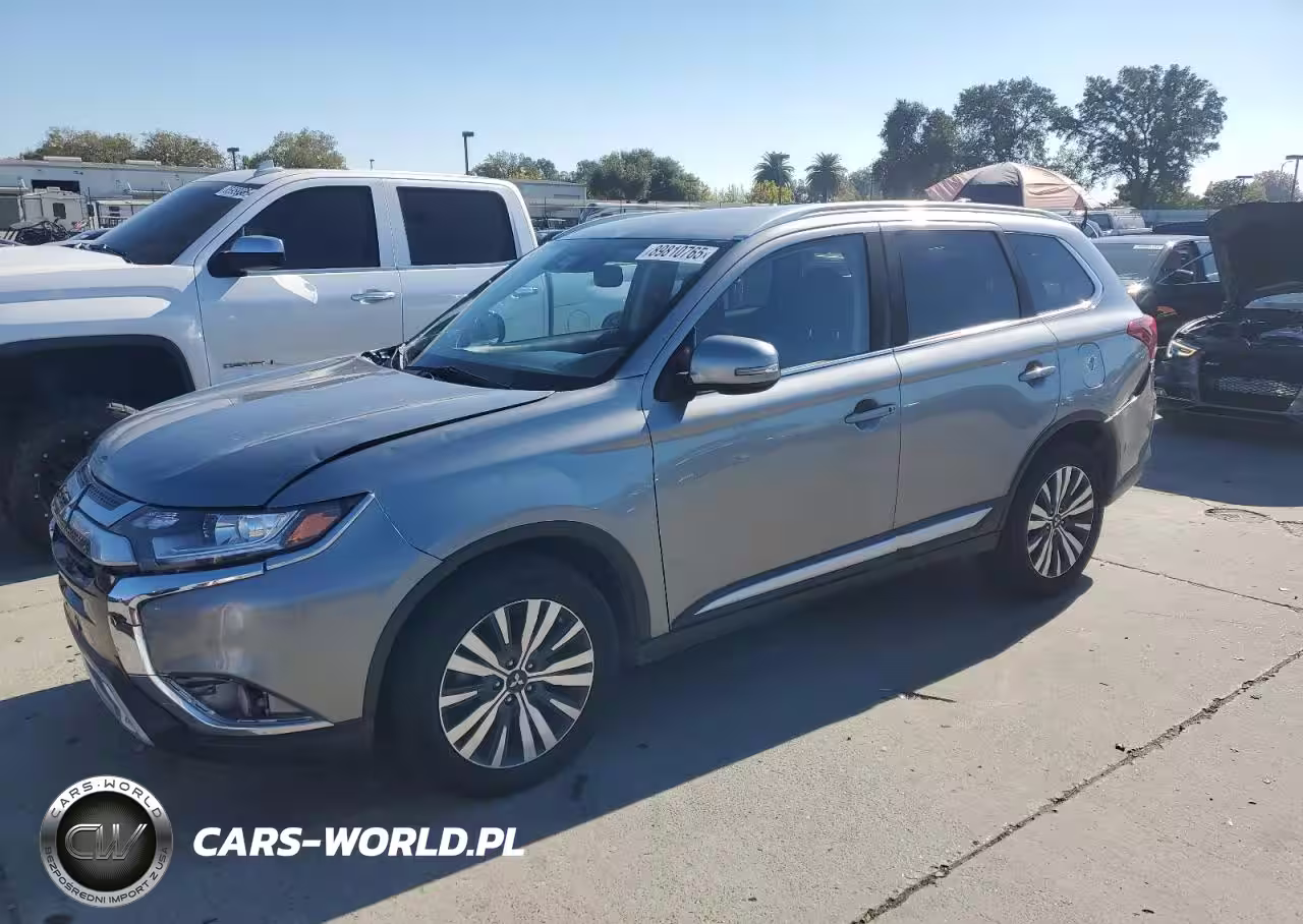 2020 Mitsubishi Outlander Se