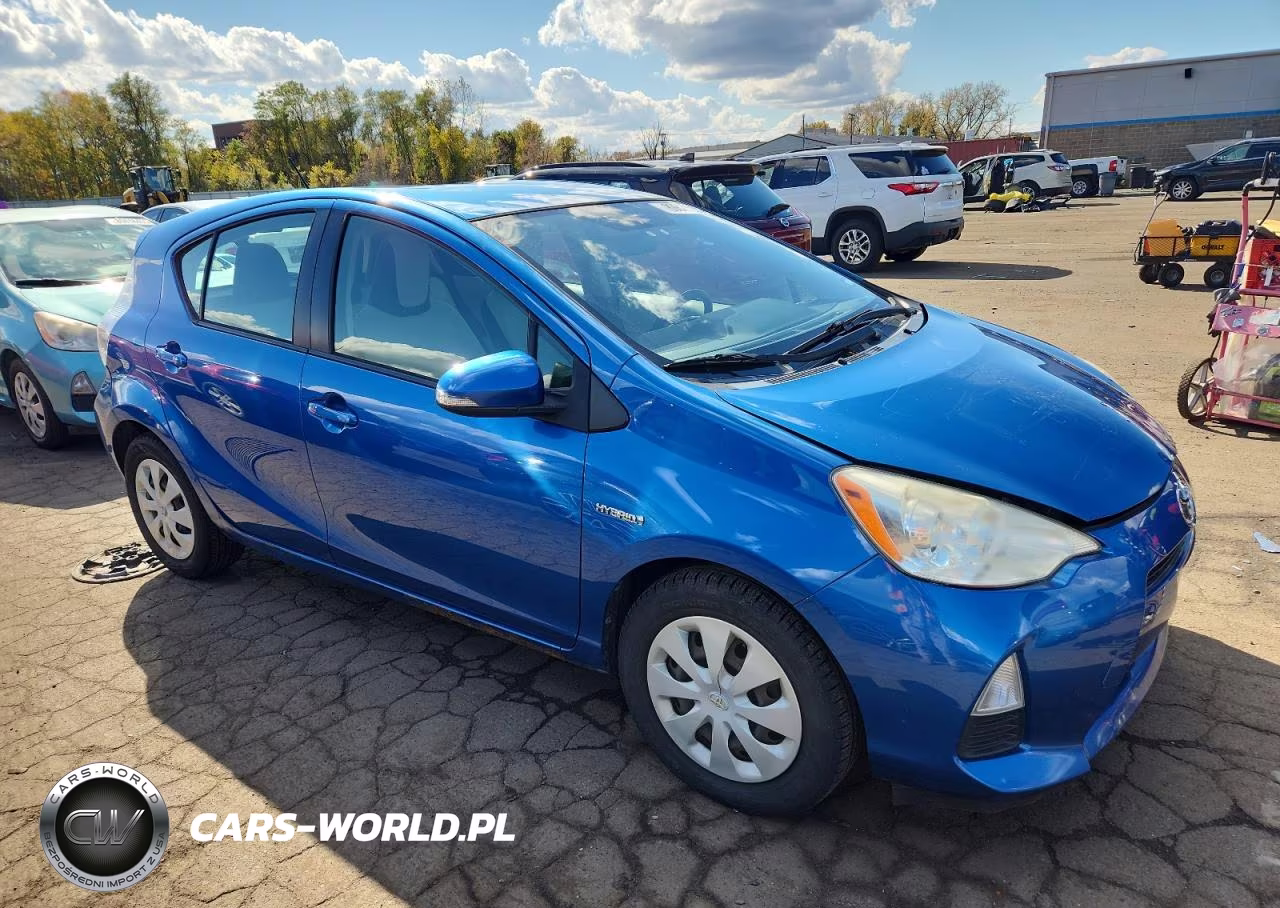2012 Toyota Prius VIN:JTDKDTB37C1507823 - 4
