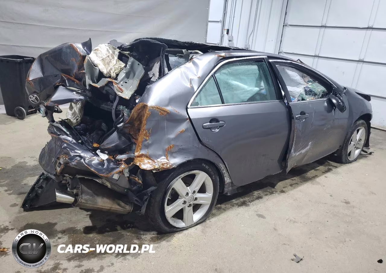 2014 Toyota Camry L VIN:4T1BF1FK7EU785554 - 3