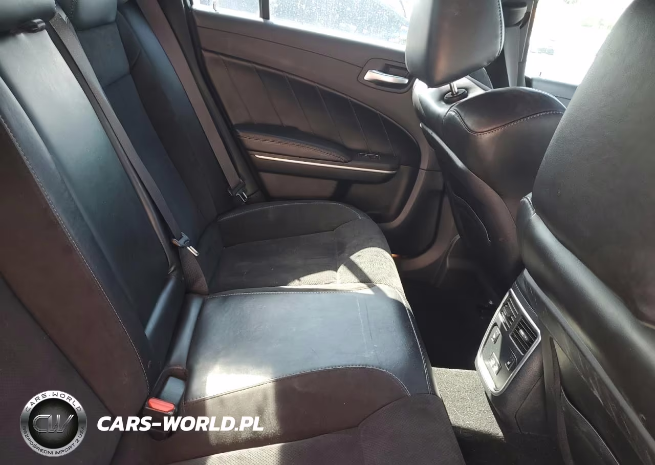 2019 Dodge Charger Scat Pack VIN:2C3CDXGJ7KH740267 - 10