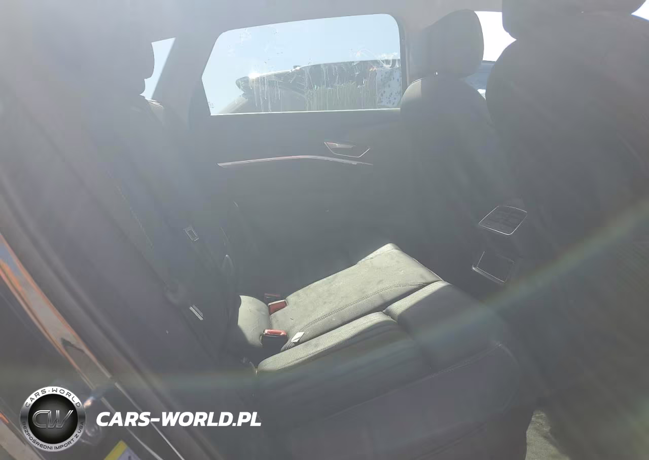 2021 Audi E-Tron Premium Plus VIN:WA1LABGE3MB019699 - 11