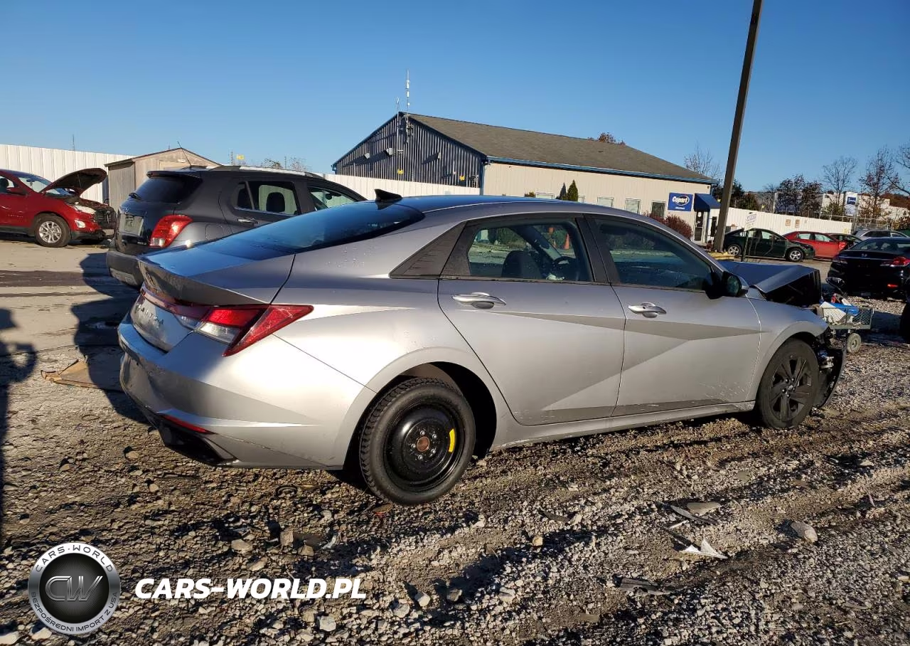 2021 Hyundai Elantra Sel VIN:5NPLM4AG1MH043467 - 3