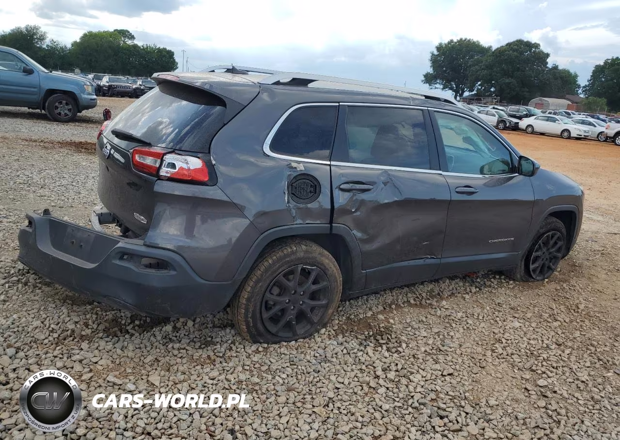 2015 Jeep Cherokee Latitude VIN:1C4PJLCB7FW560761 - 3