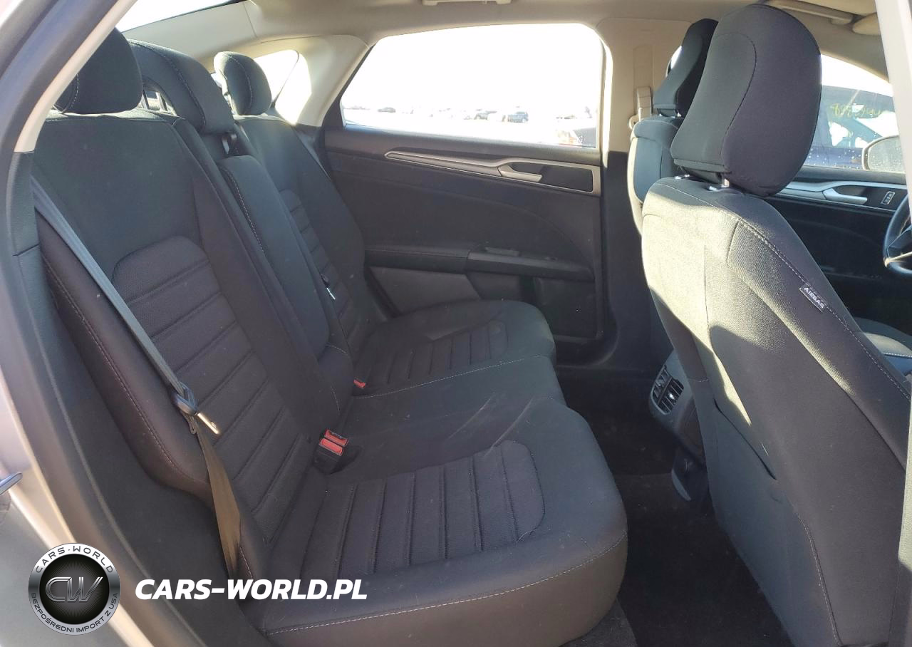 2020 Ford Fusion Se VIN:3FA6P0HD8LR225399 - 10