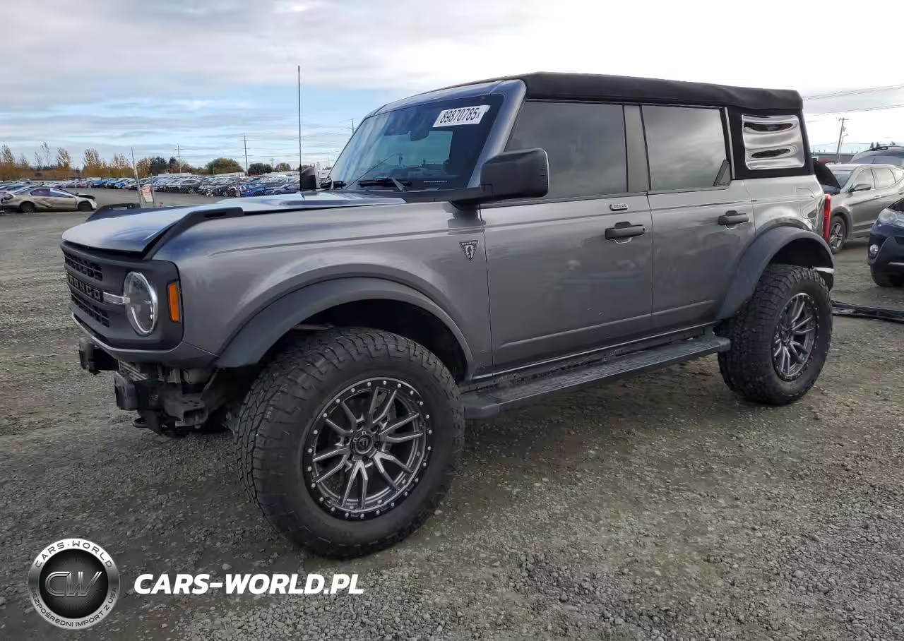 2023 Ford Bronco Base