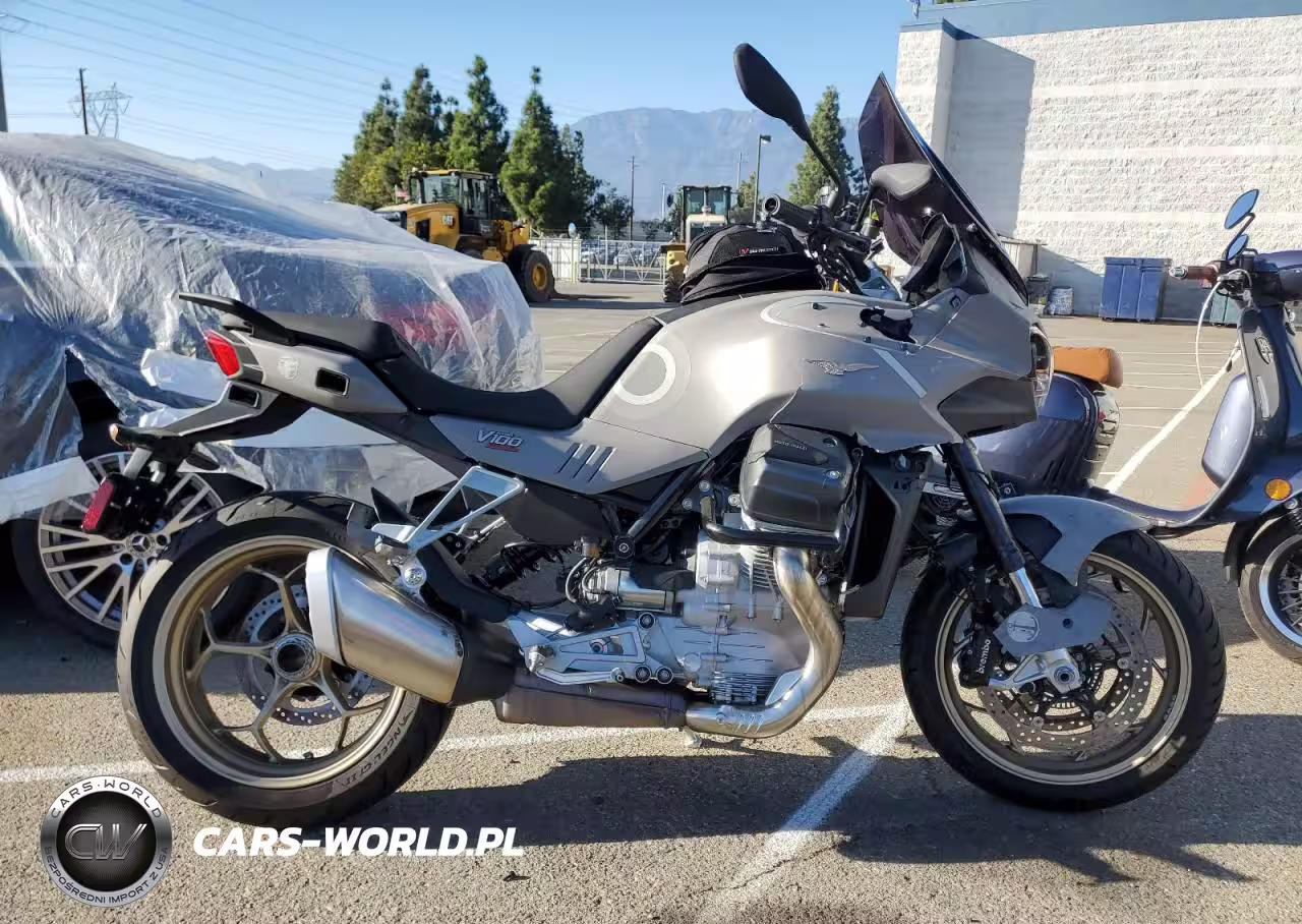 2024 Moto Guzzi V100 Mandello Aviazione Navale