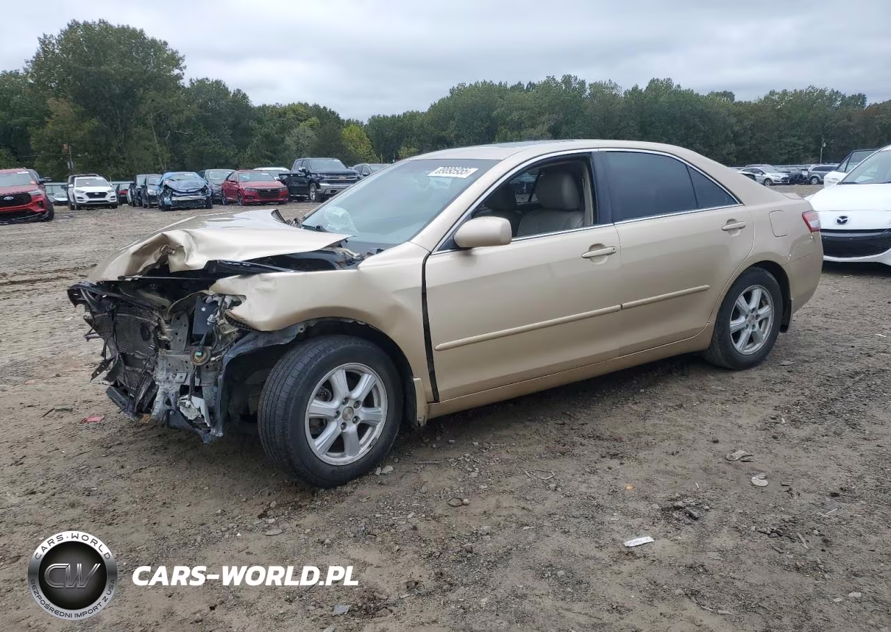 2010 Toyota Camry – zdjęcie 1 z 12