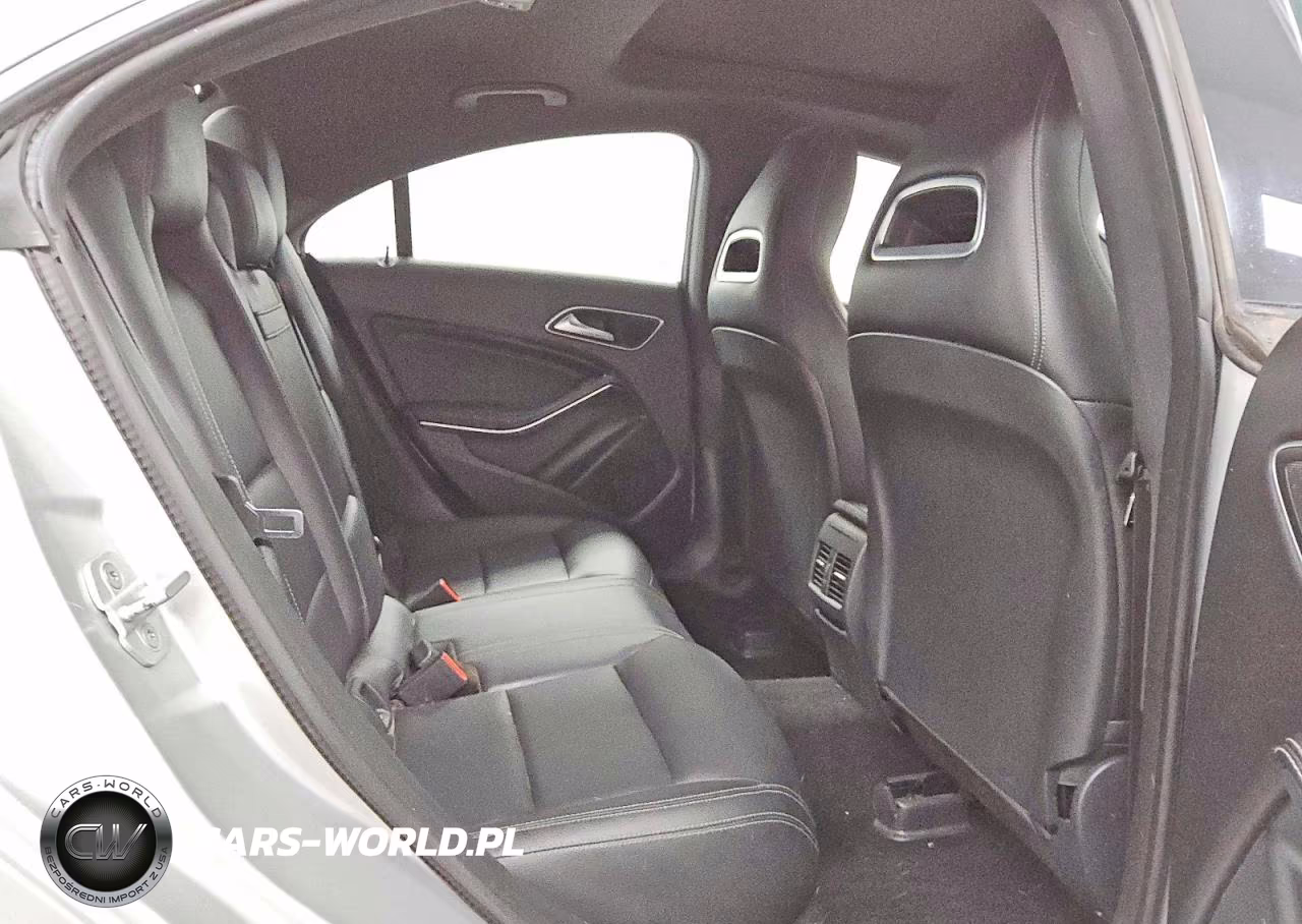 2018 Mercedes-Benz Cla 250 VIN:WDDSJ4EB9JN545504 - 10