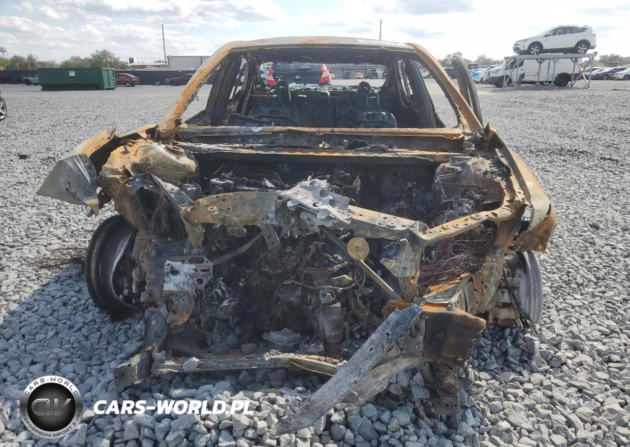 2018 Toyota Camry L VIN:4T1B11HK4JU676975 - 5