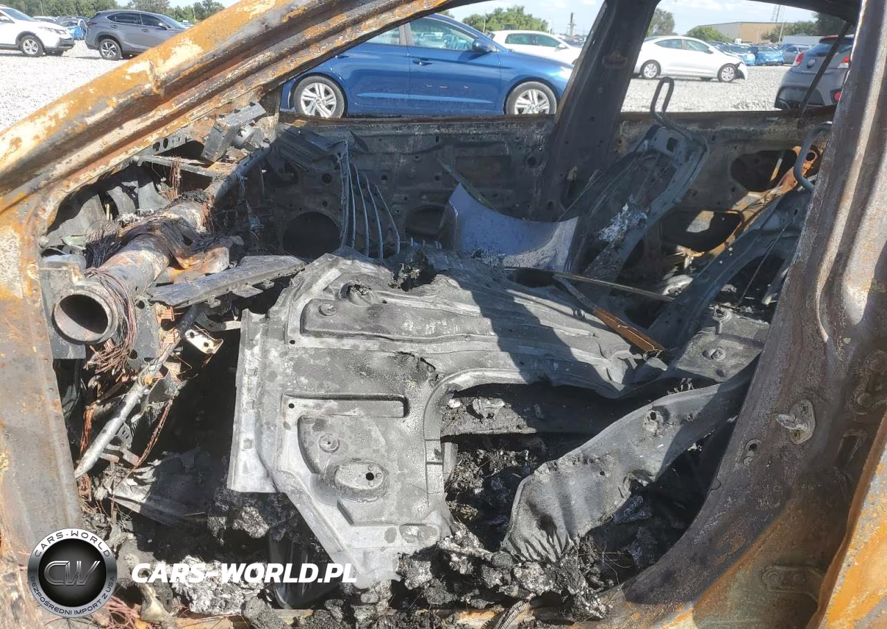 2018 Toyota Camry L VIN:4T1B11HK4JU676975 - 7