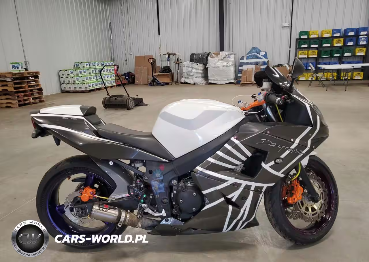 2004 Triumph Daytona 600