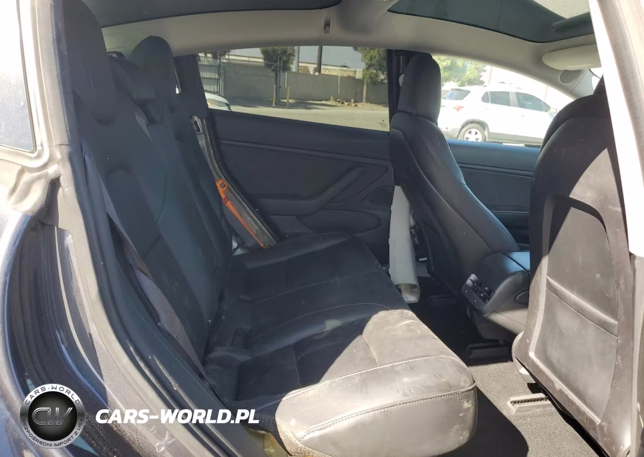 2018 Tesla Model 3 VIN:5YJ3E1EB5JF145343 - 10