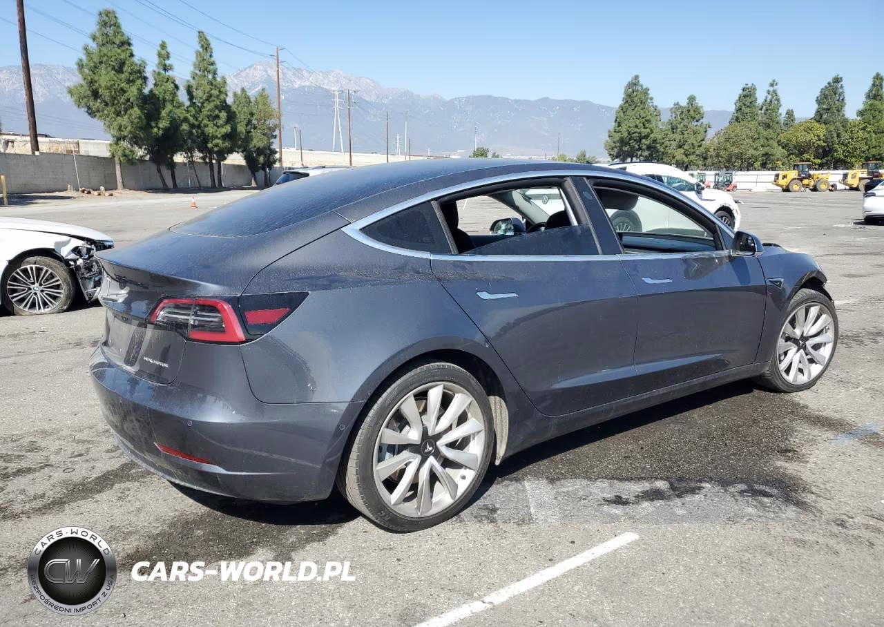 2018 Tesla Model 3 VIN:5YJ3E1EB5JF145343 - 3