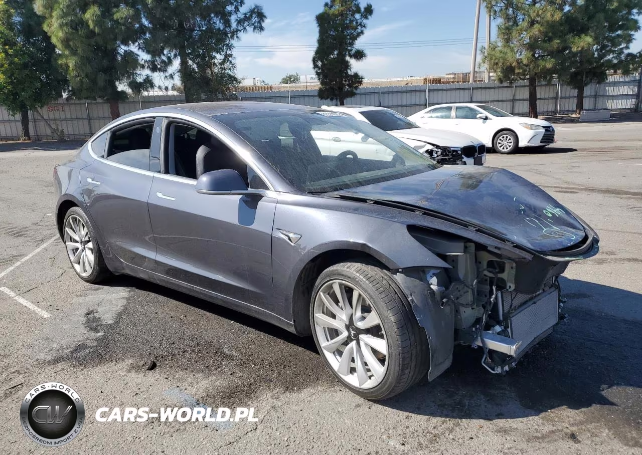 2018 Tesla Model 3 VIN:5YJ3E1EB5JF145343 - 4
