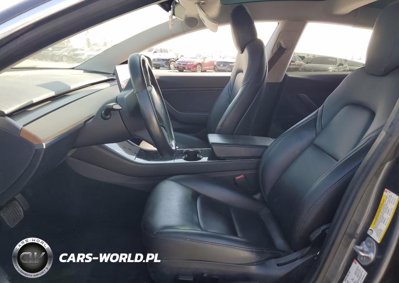 2018 Tesla Model 3 VIN:5YJ3E1EB5JF145343 - 7