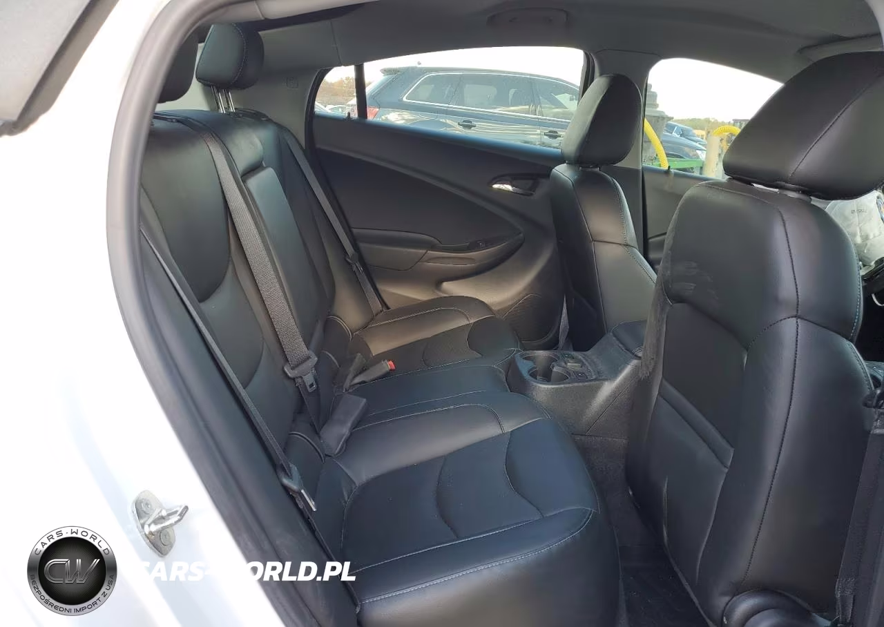 2018 Chevrolet Volt Premier VIN:1G1RD6S56JU135431 - 10