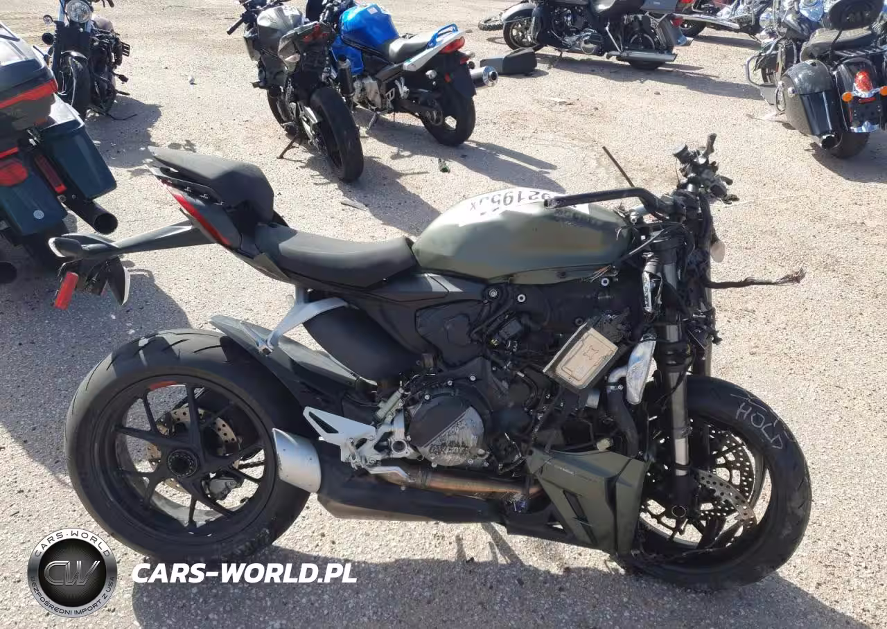 2025 Ducati Streetfighter V2